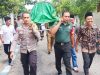 Wujud Rasa Empati, Babinsa Koramil Dander Bojonegoro bantu Prosesi Pemakaman Warga Img 20231127 Wa0032