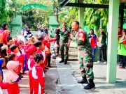 Outing Class, Siswa TK Dewi Sartika Desa Kendung Sambangi Koramil Padangan Img 20231210 Wa0024