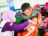 Babinsa Kodim Bojonegoro Dampingi Tim Nakes Berikan Imunisasi Pada Anak Img 20240116 Wa0006 Copy 462x319