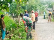 Bersama Pemdes dan Masyarakat Desa Sudah, Babinsa Koramil Malo Bojonegoro Laksanakan Karya Bakti Lingkungan Img 20240225 Wa0034 Copy 486x330