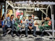 Upaya Tingkatkan Kamtibmas, Babinsa Koramil Sumberrejo Bojonegoro Laksanakan Patroli Gabungan Img 20240325 Wa0007