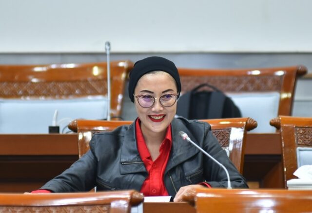 Anggota Komisi Viii Dpr Ri Selly Andriany Gantina Dalam Rapat Kerja Dengan Kepala Bpkh Dan Badan Pen20240401203600