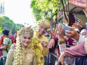Hari Jadi Kota Surabaya ke 731, Wali Kota Eri dan Istri Pakai Busana Manten Pegon Img 0961 1 715x400