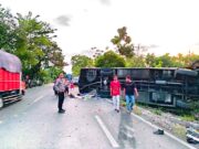 Kecelakaan Maut di Jalan Raya Baureno Bus Vs Motor, 2 Orang Meninggal Mediacahayabaru.id Orbitnasional.com 19