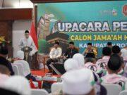 Pj Bupati Adriyanto Berangkatkan Calon Jemaah Haji Tahun 2024 Asal Bojonegoro Mediacahayabaru.id Orbitnasional.com 29