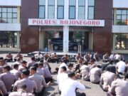 Usai Pimpin Apel Pagi, Kapolres Bojonegoro Sarapan Bareng Anggotanya Mediacahayabaru.id Orbitnasional.com 36