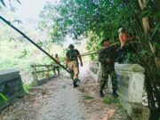 Kompak, Babinsa Koramil Tambakrejo Bojonegoro dan Warga Dusun Dolok Bersih Bersih Sampah Sungai Mediacahayabaru.id Orbitnasional.com 50