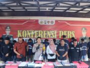 12 Orang Pelaku Pemerasan Pengusaha Tambang Diringkus Satreskrim Polres Tuban Img 20240813 Wa0035