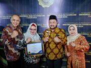 Pemkab Gresik Raih UHC Award Tingkat Utama Mediacahayabaru.id Orbitnasional.com Bojonegorotimes.id 40