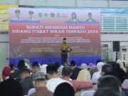 Bupati Gresik “Ngunduh Mantu”, 77 Pasangan Ikuti Sidang Itsbat Nikah Terpadu 2024 Mediacahayabaru.id Orbitnasional.com Bojonegorotimes.id 42