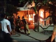 Gerak Cepat Tim Damkarmat Pos Kedungadem Bojonegoro Atasi Kebakaran di Desa Drokilo Mediacahayabaru.id Orbitnasional.com Bojonegorotimes.id 141