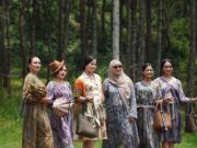80 Karya Desain Busana Batik Dari Desainer Lokal Kota Batu Dipamerkan Mediacahayabaru.id Orbitnasional.com Bojonegorotimes.id 56