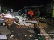 Empat Rumah Satu Balai Desa Rata Dengan Tanah Akibat Hujan Angin di Bojonegoro Mediacahayabaru.id Orbitnasional.com Bojonegorotimes.id 168