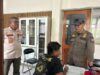 Satpol PP Bojonegoro Tertibkan Pengamen di Perempatan Jembatan Sosrodilogo Asco4urcpr3oyc5z