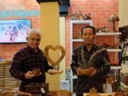 Disbudpar dan Dekranasda Bojonegoro Hadirkan Pelaku Ekraf di Batik Fashion Fair Fb Img 1731770899638