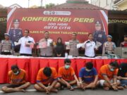 Polisi Berhasil Amankan 6 Bandar Narkoba dan Brankas Isi 1 kg Sabu di Jalan Kunti Surabaya Mediacahayabaru.id Orbitnasional.com Bojonegorotimes.id 91
