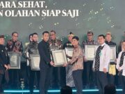 Bupati Tuban Terima Penghargaan STBM dari Wamenkes RI Img 20241210 Wa0054