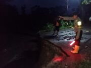 Banjir Terjang Plosoklaten, Polisi Respon Cepat Datangi Lokasi Hingga Pasang Police Line Img 20250130 Wa0031