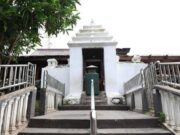 Raden Paku, Selain Punya Julukan Sunan Giri dan Ainul Yaqin Juga Punya Gelar Prabu Img 20250207 Wa0007