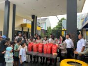 Polres Kediri Bagikan Ratusan Takjil Gratis kepada Masyarakat Img 20250309 wa0028