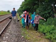 Kehebohan di Desa Plosowahyu Lamongan, Mayat Ditemukan di Rel Kereta Api Img 20250329 wa0029