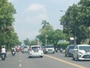 Peningkatan Arus Lalu Lintas di Jalan Nasional Lamongan Setelah Lebaran Img 20250404 wa0070