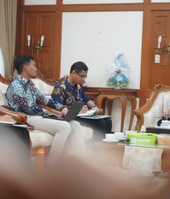 Bupati Bojonegoro Kawal Penyerapan Bulog Demi Kesejahteraan Petani Img 20250410 wa0025