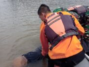 Tim Gabungan Lakukan Evakuasi Penemuan Mayat di Sungai Bengawan Bojonegoro Img 20250430 wa0039