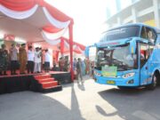 Wakil Bupati Gresik Asluchul Alif Berangkatkan Jamaah Calon Haji Img 20250505 wa0056