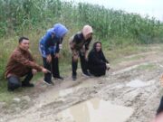 Wabup Bojonegoro Terima Aspirasi Warga Tretes Saat Bersih Desa Img 20250517 wa0001