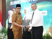Pemkot Batu Serahkan SK ASN Baru Lebih Awal dari Jadwal Nasional Img 20250519 wa0074