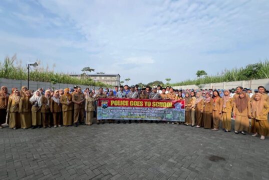 Satlantas Polres Kediri Ajak Pelajar Tertib Lalu Lintas Img 20250519 wa0079