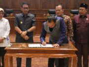 Bupati Bojonegoro Apresiasi DPRD Setujui Raperda Penyertaan Modal untuk Perumda Pangan Mandiri D610e9cf b1d0 4ec6 ae21 1d5ed8bd1961