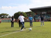 Serunya Final Piala Suratin Bojonegoro, Bupati Ikut Tendang Bola Pembuka Img 20250607 wa0031