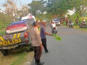 Tragis, Ibu dan Balita Luka Serius Usai Motor Satria Hantam Mobil Elf di Bojonegoro Img 20250630 wa0226
