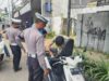 Pakai HP Sambil Nyetir, Polisi Kota Kediri Langsung Tindak di Tempat 6a6918aa 1b96 4776 a4e2 6194a37411e4