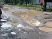 Jalan di Lamongan Rusak Total, Netizen: Gak Ada Gunanya Punya Bupati Img 20250711 wa0059