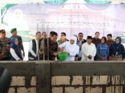 Gubernur Jatim Datang ke Bojonegoro, Banjir Bantuan dan Letakkan Batu Pertama Masjid Nur Khofifah Img 20250718 wa0005