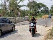 Tak Kunjung Diperbaiki, Jembatan Ambles di Kedungadem Bojonegoro Jadi Ancaman Pengguna Jalan 5c3074a4 9fe6 4587 bcf7 a3a0caf55f0b