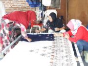 Batik Sambiloto Bojonegoro Tembus Pasar Aljazair, Ini Kisah Inspiratifnya 4ea64c13 0173 4c53 bad8 1e063ed2798b