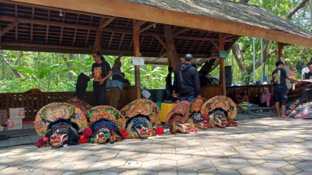 55088871-f074-413e-b5c1-557553a623e9 55088871 f074 413e b5c1 557553a623e9