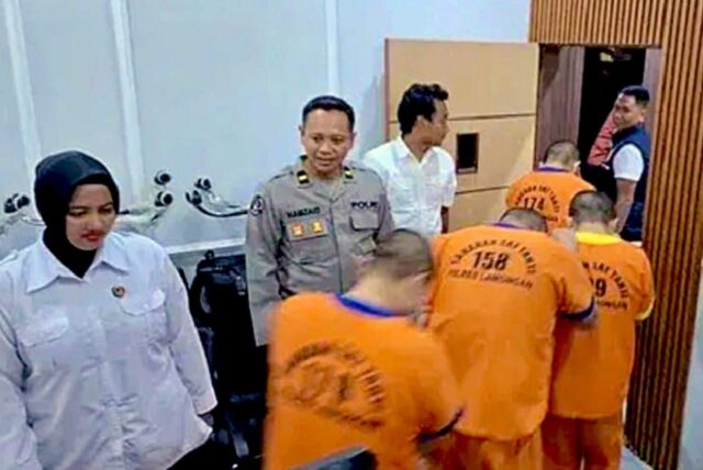 94f23e2e-81da-4d41-b296-acf4ffcc2baa 94f23e2e 81da 4d41 b296 acf4ffcc2baa