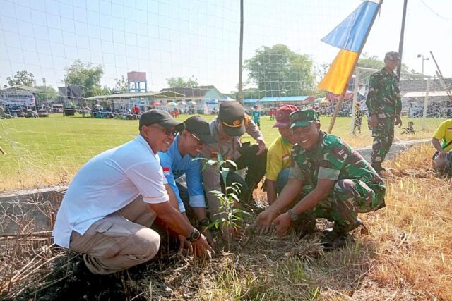 c07e806d-22f1-45f3-a4de-6e124e5bb70a C07e806d 22f1 45f3 a4de 6e124e5bb70a