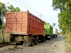 Anak-Anak Terancam, Truk Pasir Lewat Desa, Pemdes Kemamang Hanya Diam IMG 20251129 WA0005