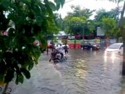 Jalan Pangsud Bojonegoro Terendam, Motor Banyak Mogok IMG 20251208 WA0015