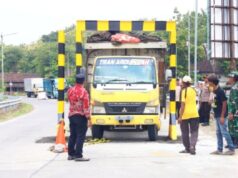 Cegah ODOL dan Kecelakaan, Portal TBB Bojonegoro Tuai Apresiasi IMG 20260213 WA0003