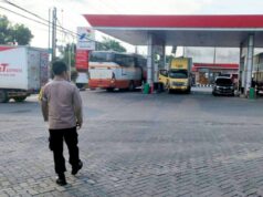 Hadir di Tengah Warga, Polisi Kapas Bojonegoro Pastikan Wilayah Kondusif IMG 20260215 WA0004