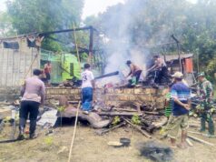 TNI Polri Gotong Royong Bantu Korban Kebakaran di Desa Gelap Laren Lamongan IMG 20260215 WA0022