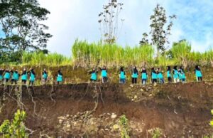 Santri dan Aktivis Alam Hijaukan Panderman Kota Batu IMG 20260216 WA0021