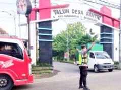 Padat Aktivitas Pagi, Polsek Sumberrejo Bojonegoro Perketat Pengaturan Lalin IMG 20260219 WA0006